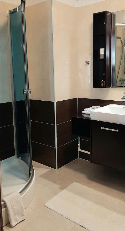 Traumferienwohnung Mit Privatem Pool & Gemuetlicher Grillecke Am Meer, Kroatien, Istrien, Liznjan Bei Medulin - Bester Urlaub An Der Adria, Fuer Paare מראה חיצוני תמונה